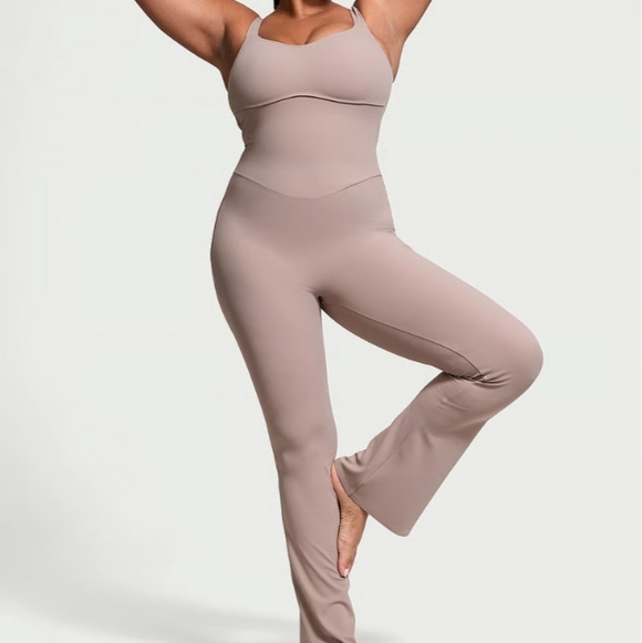 VSX Elevate™ Cross-Back Mesh One-Piece - Picture 2 of 6